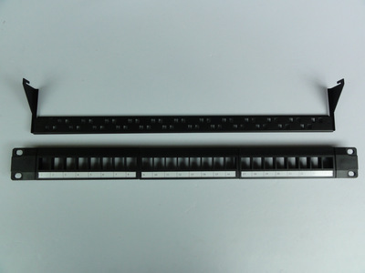 厂家直销24口配线架空架 模块化配线架带理线环的优选方案